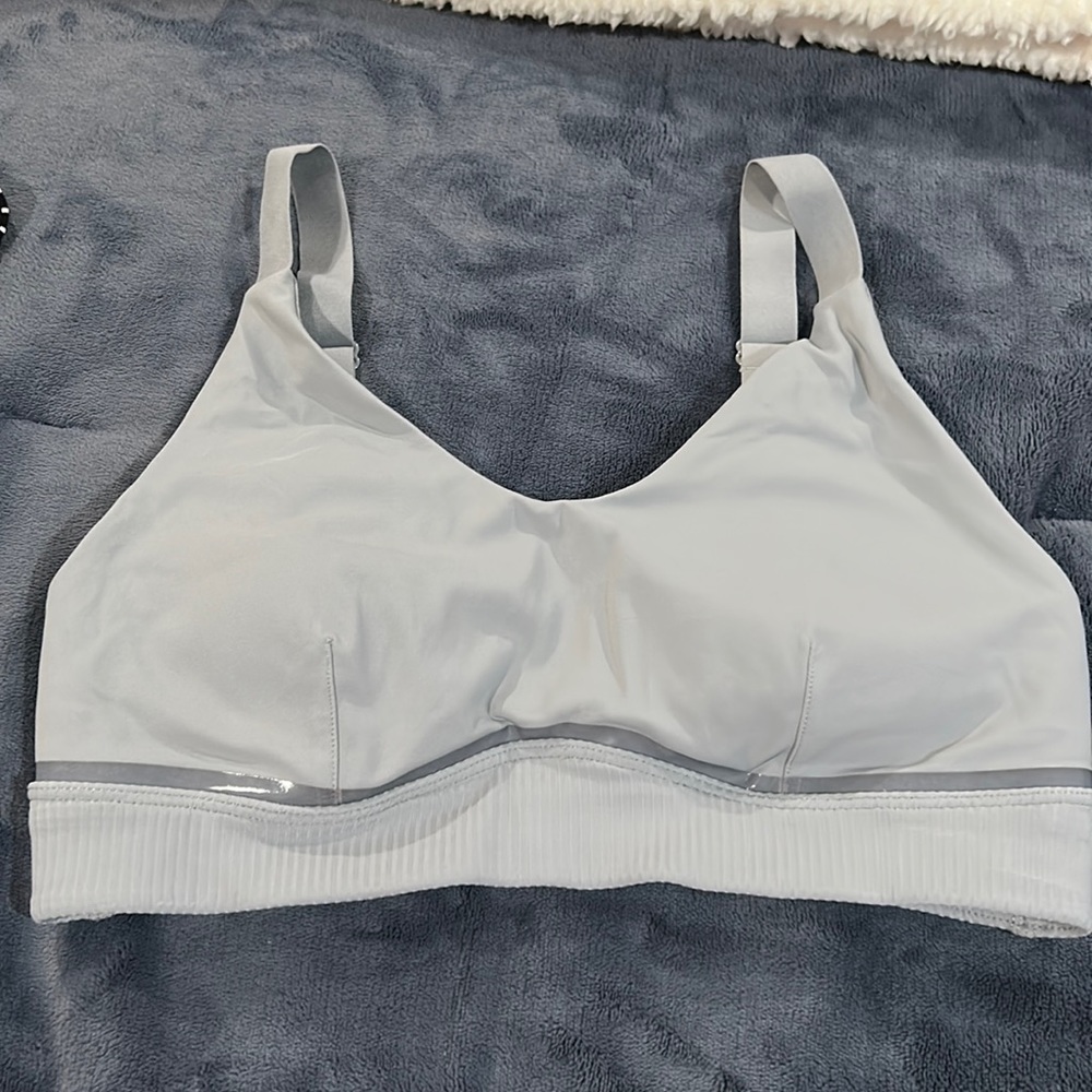 Lululemon sports bra!